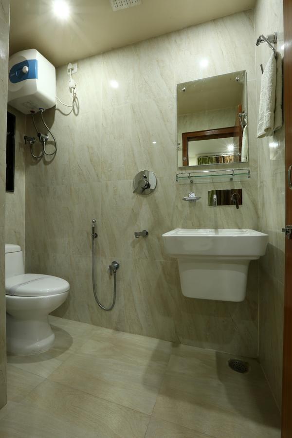 Hotel Sunview International Γουβαχάτι Εξωτερικό φωτογραφία